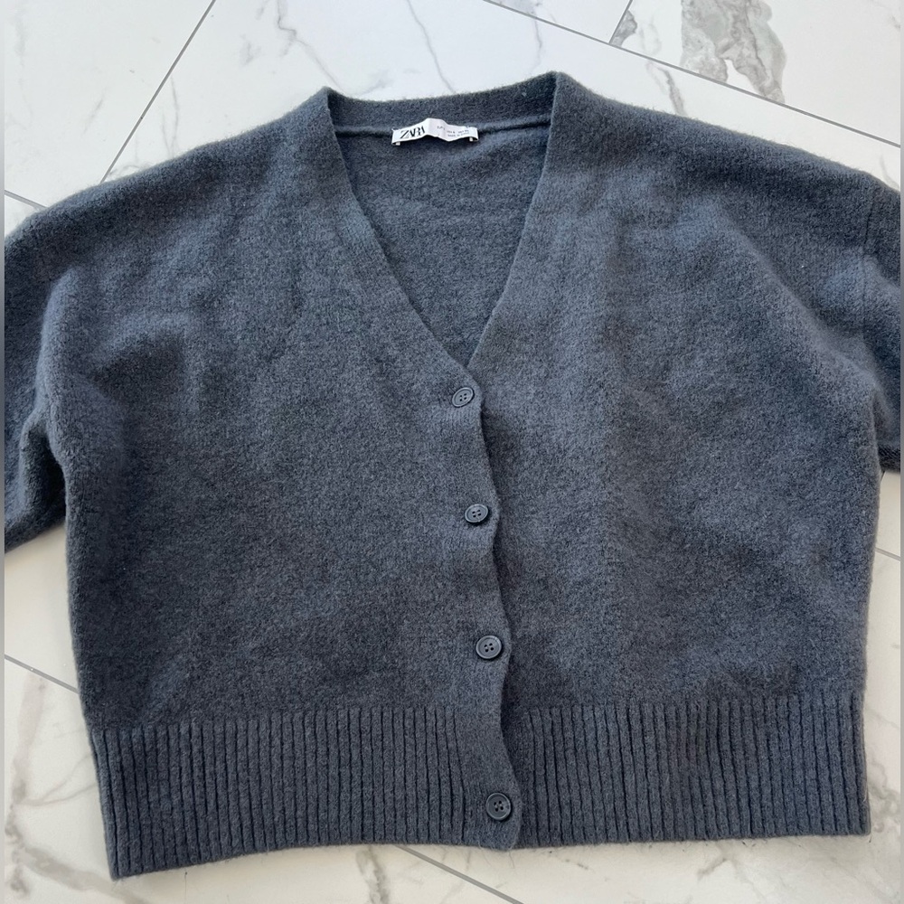 NEW ZARA Dark Gray V-Neck Knit Top